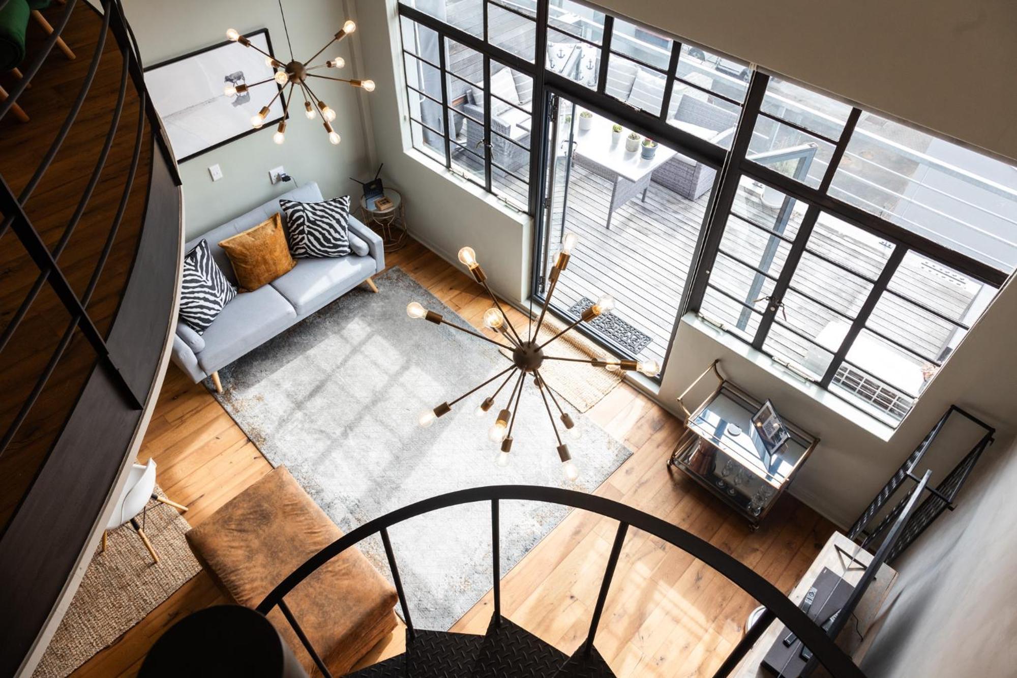 Loft In Gardens Apartment *