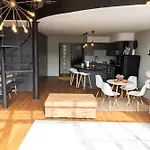 Loft Apartment In Gardens